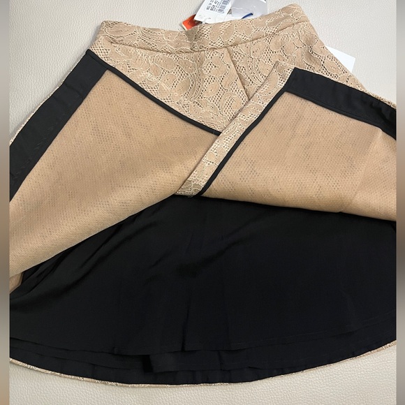 NWT - MSGM Milano Women’s A Line Lace Mini Skirt - Made in Italy - EU 40/US 8 - Picture 7 of 12